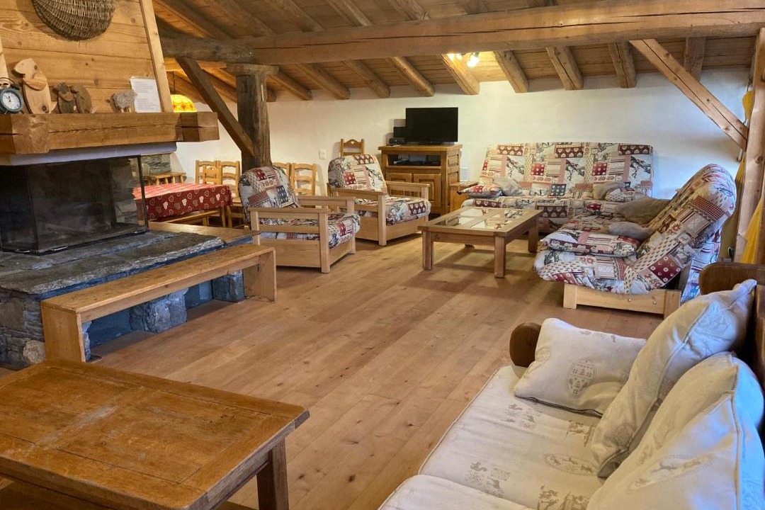 Photo of Others in Seez