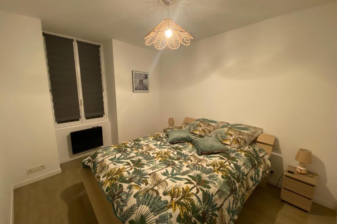 Photo of Others in Rives