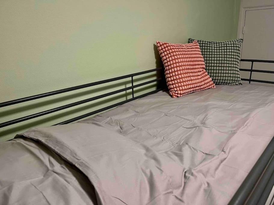 Photo of Bedroom in Quartier Saint-Clement - Jardin des Plantes