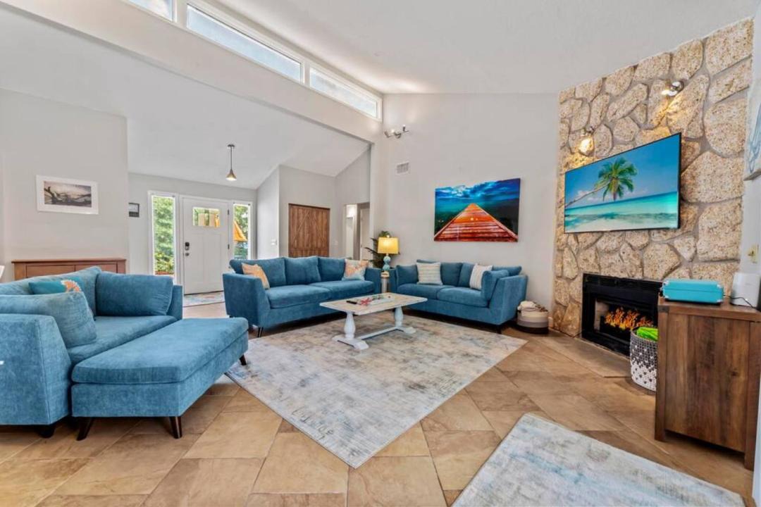 Photo of Livingroom in Jacksonville Beach