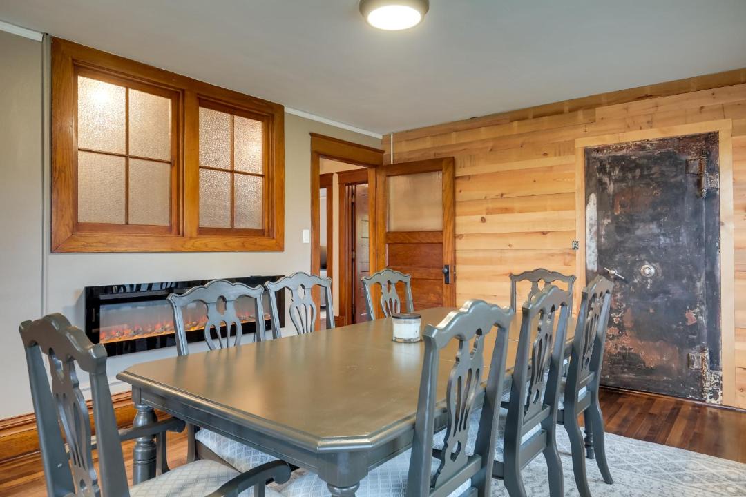 Photo of Livingroom in Bessemer