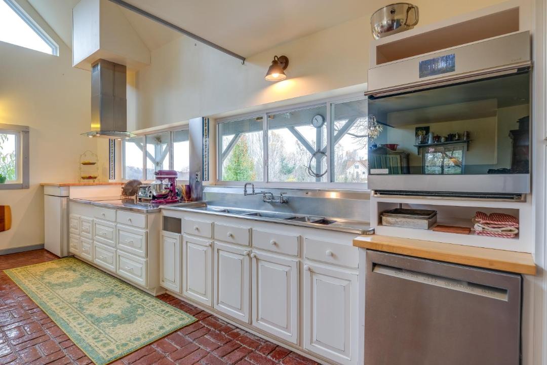 Photo of Kitchen in Pilot