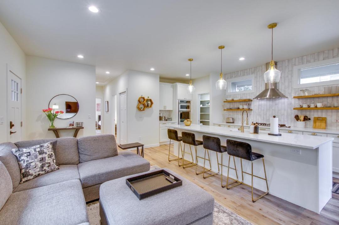 Photo of Others in North Rose Hill