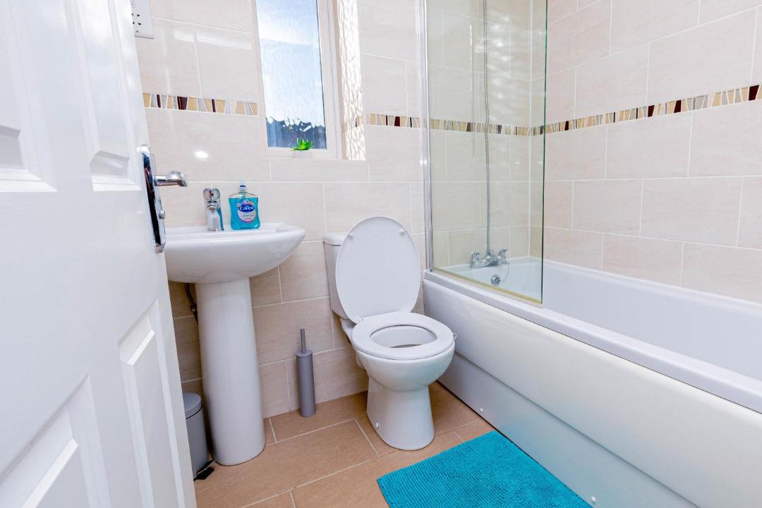 Photo of Bathroom in Rugby