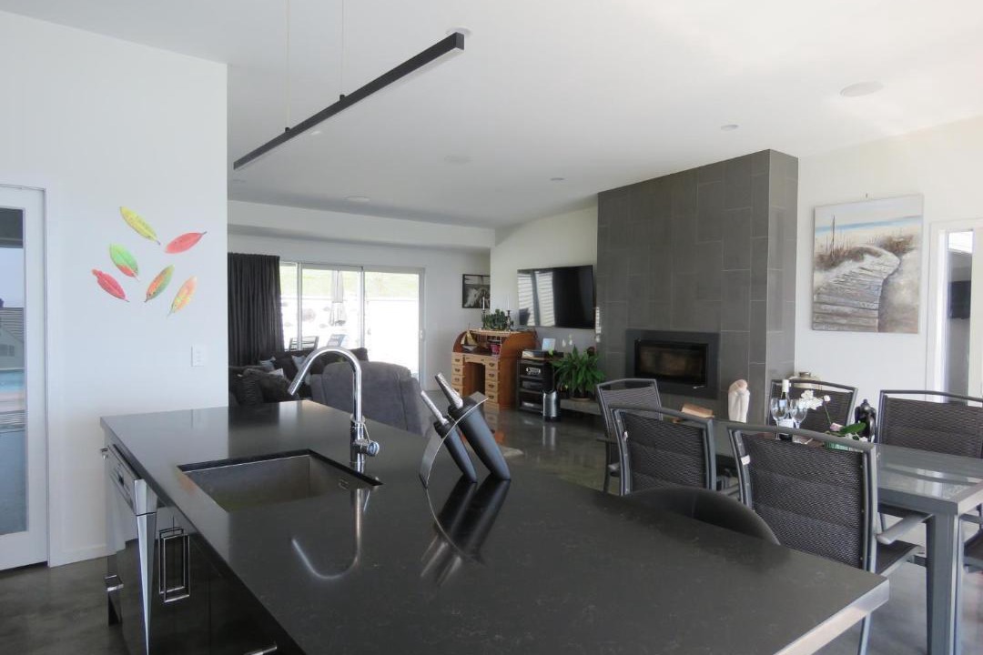 Photo of Livingroom in Cable Bay