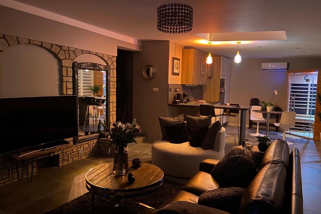 Photo of Livingroom in Saint-Remy-les-Chevreuse