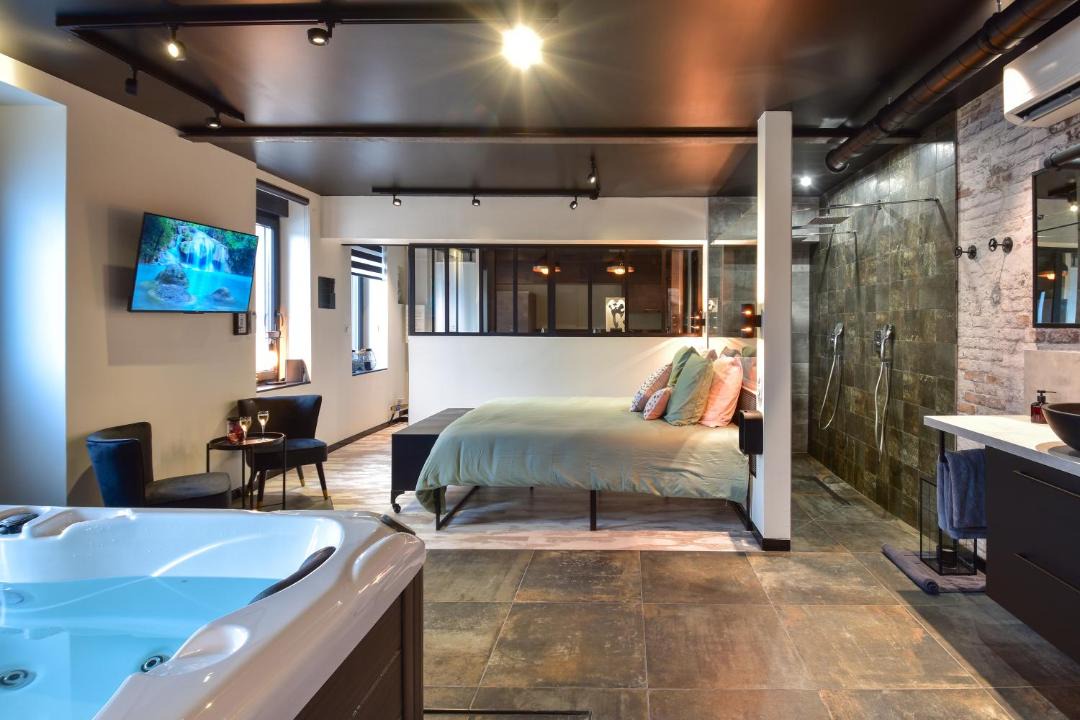 Photo of Others in Eppe-Sauvage