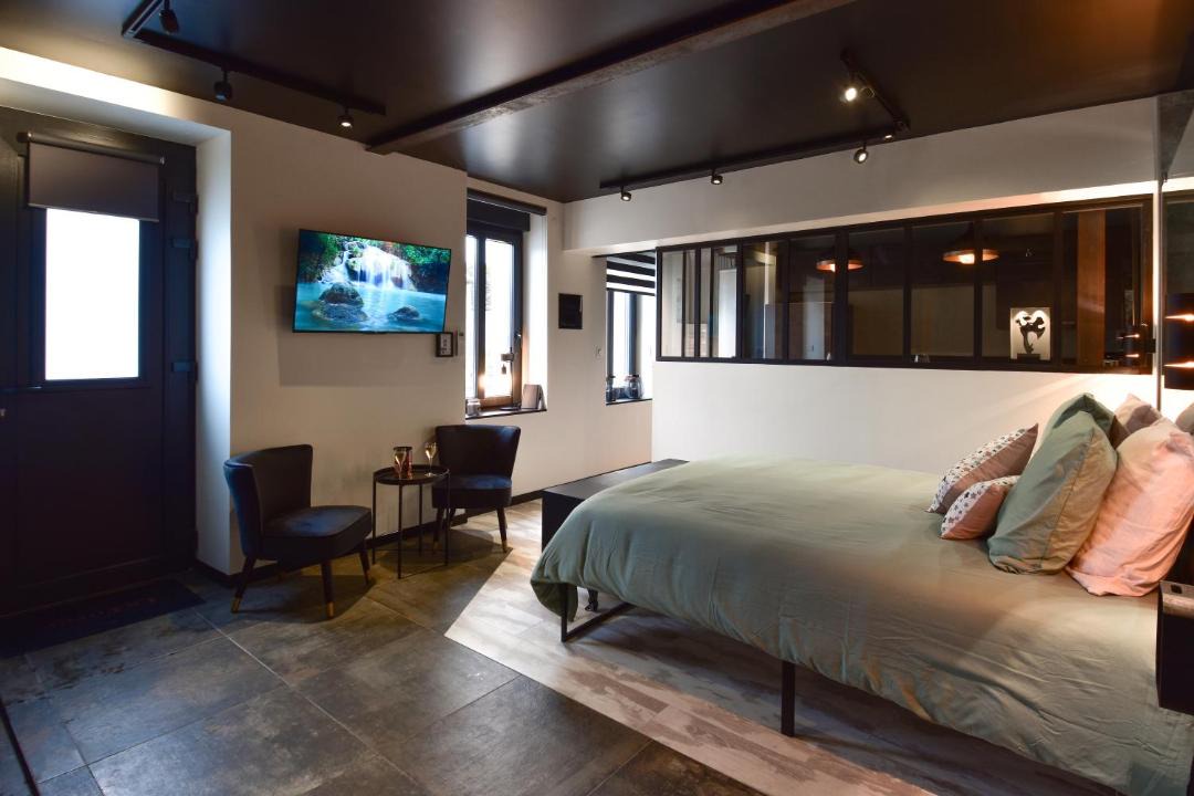 Photo of Others in Eppe-Sauvage