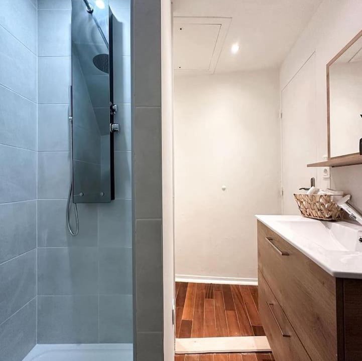 Photo of Bathroom in Sahurs