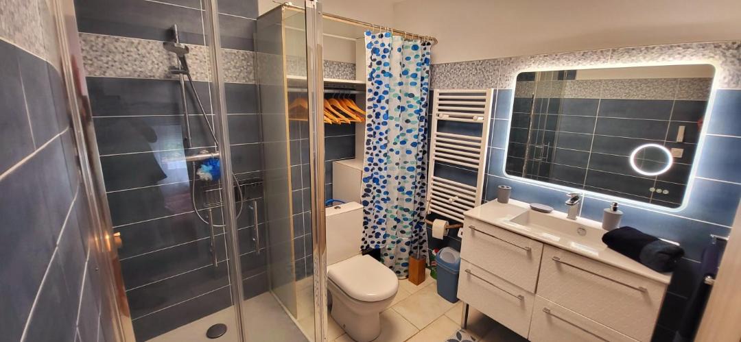 Photo of Others in Habas