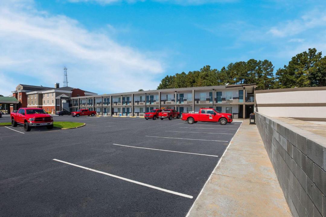 Photo of Buildings in Commerce