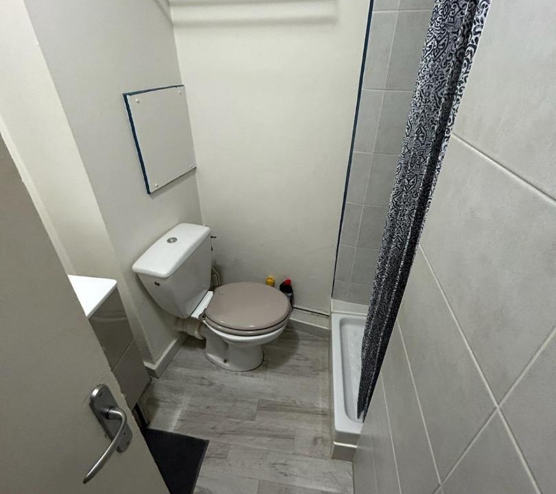 Photo of Bathroom in Nimes City Centre