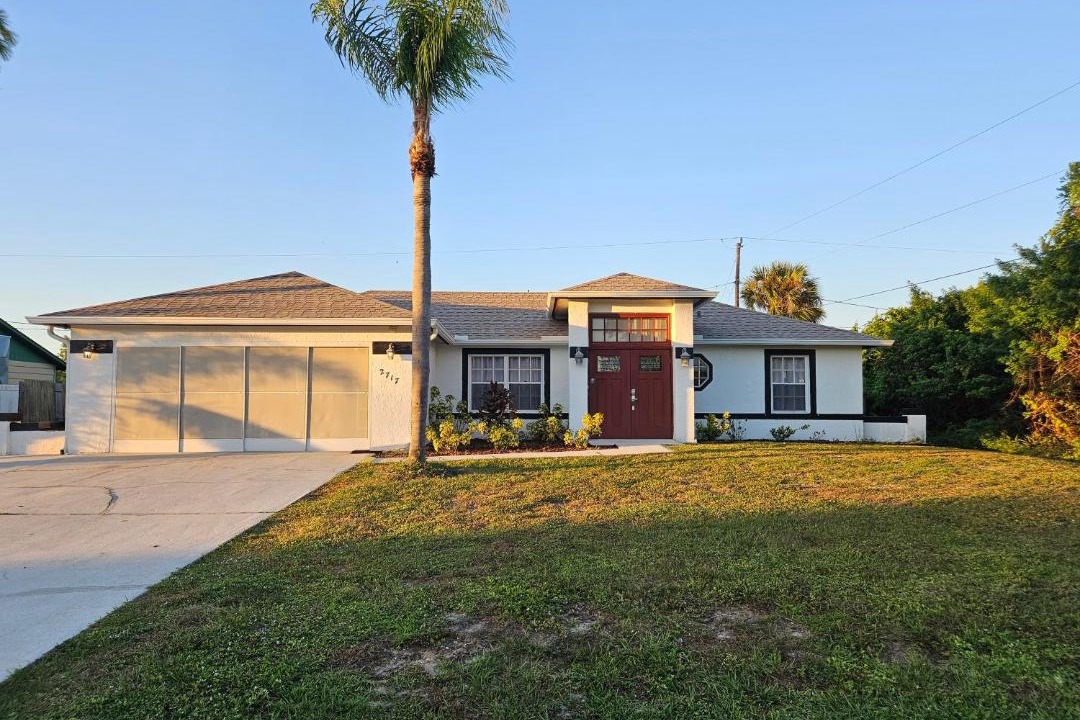 Photo of Buildings in Port Charlotte