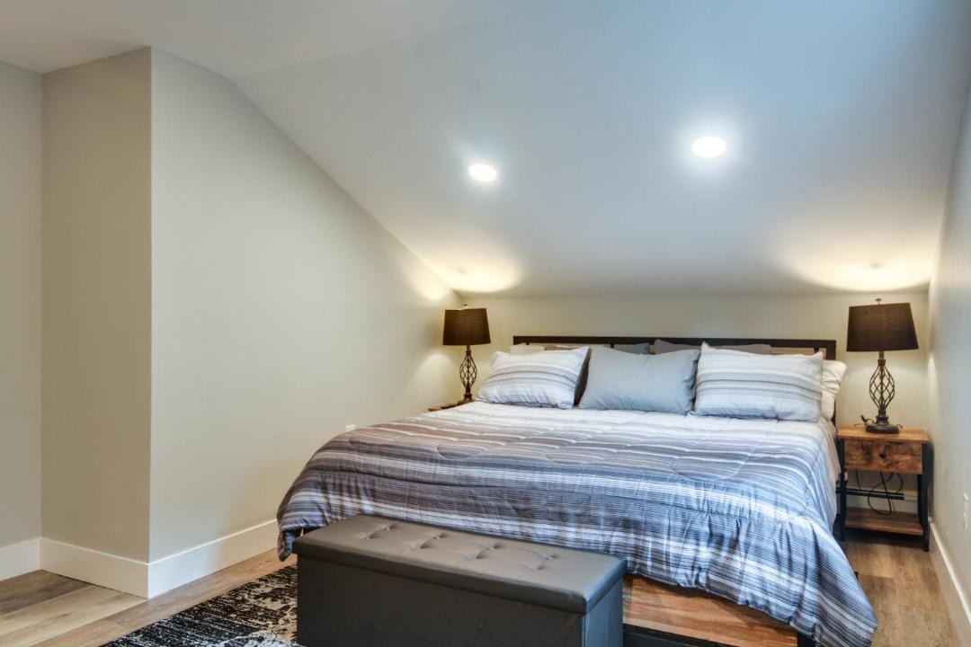 Photo of Bedroom in Stark