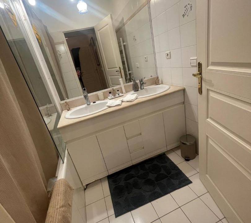 Photo of Bathroom in Meudon
