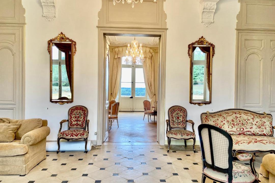 Photo of Others in Tierce