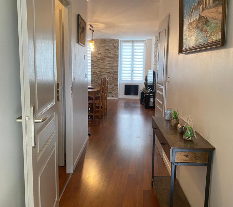 Photo of Others in Rives