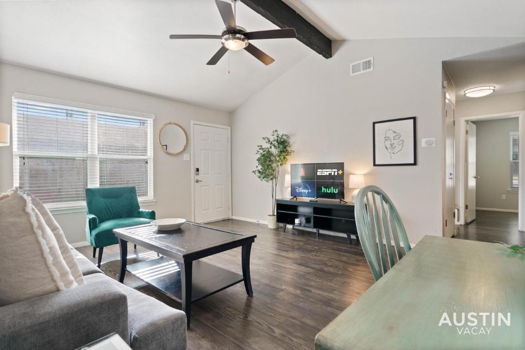 Photo of Livingroom in Zilker
