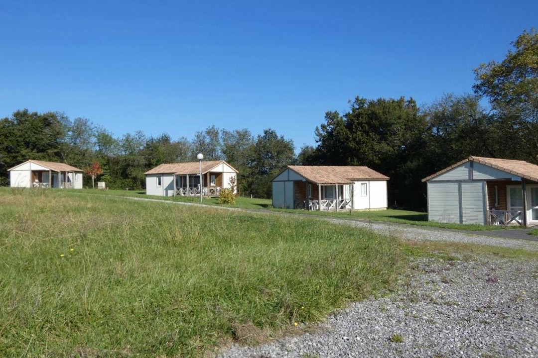 Photo of Buildings in Orist