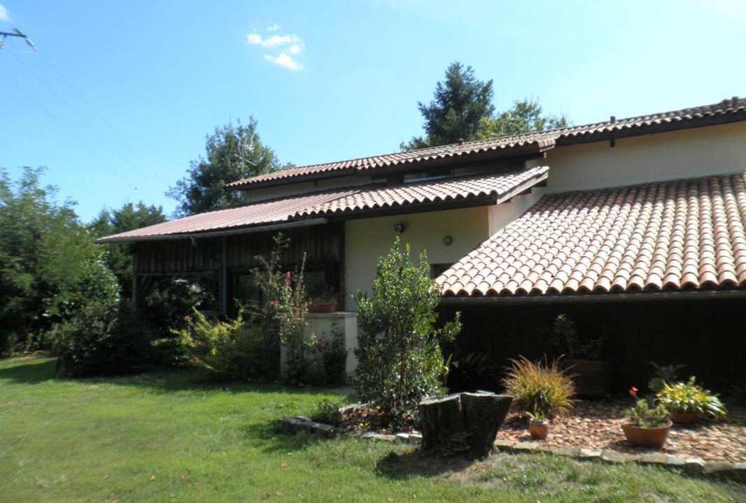 Photo of Buildings in Saint-Perdon