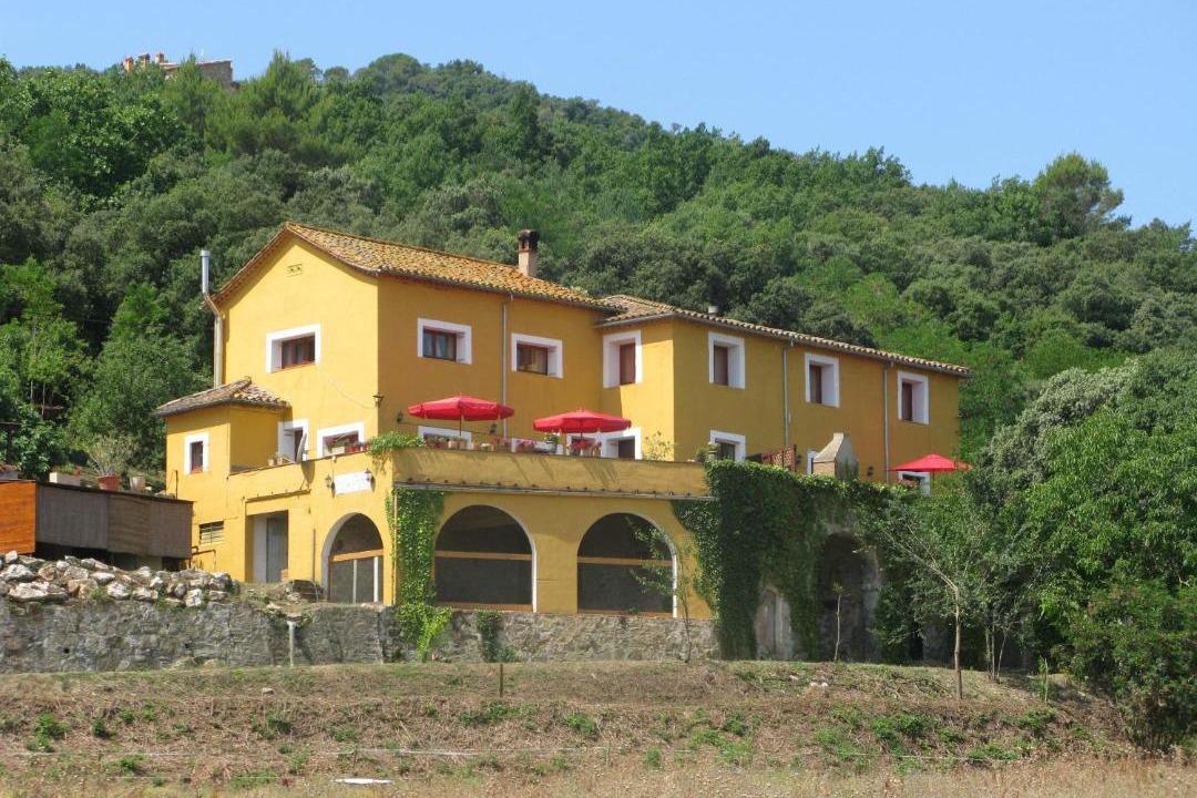 Photo of Buildings in Besalu