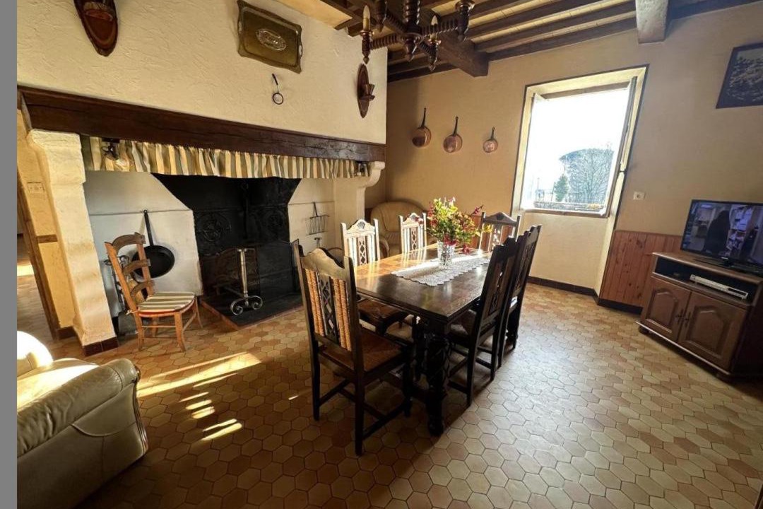 Photo of Others in Monget