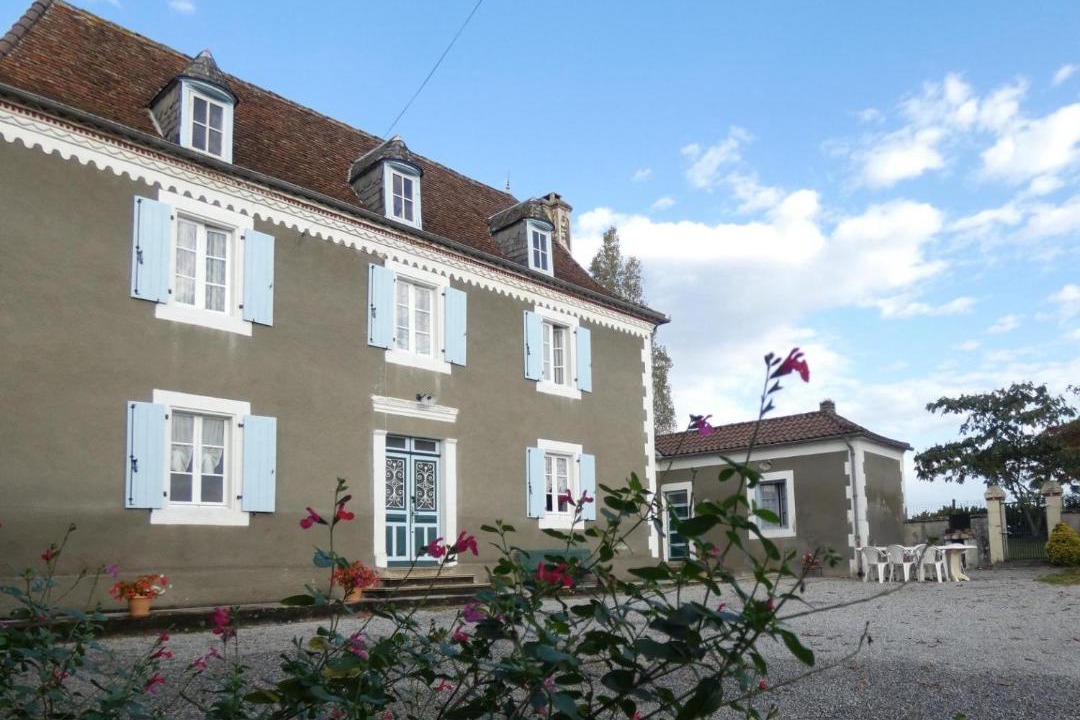 Photo of Others in Monget