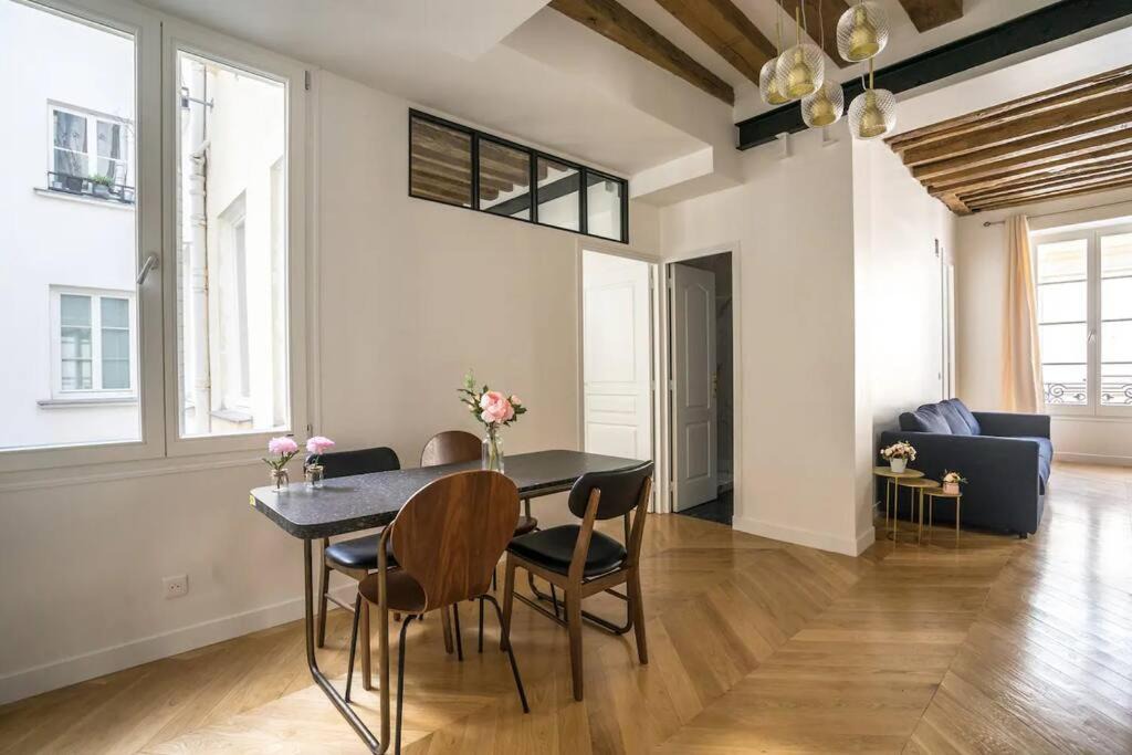 Photo of Livingroom in Vivienne
