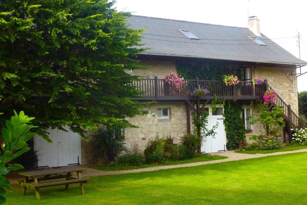 Photo of Buildings in Chivres-Val