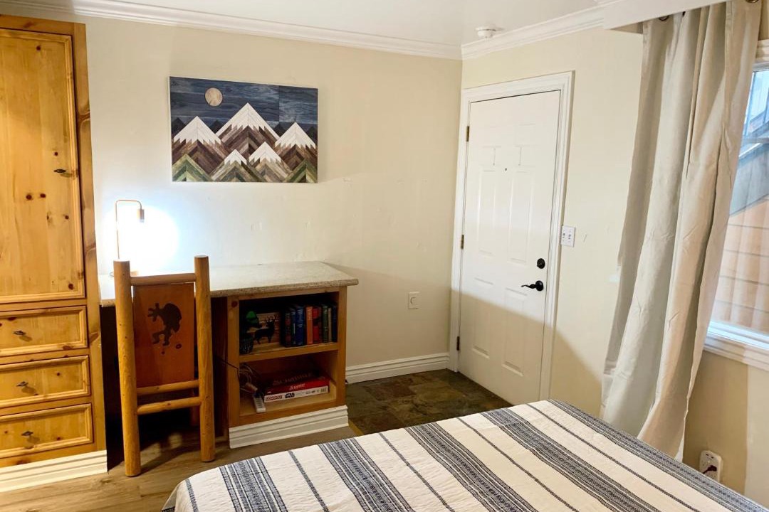 Photo of Bedroom in Lakeside Park
