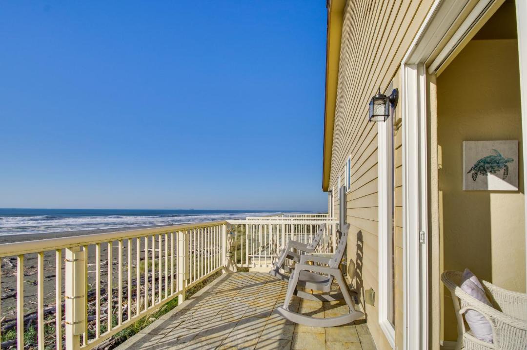 Photo of Patio Balcony in Gold Beach