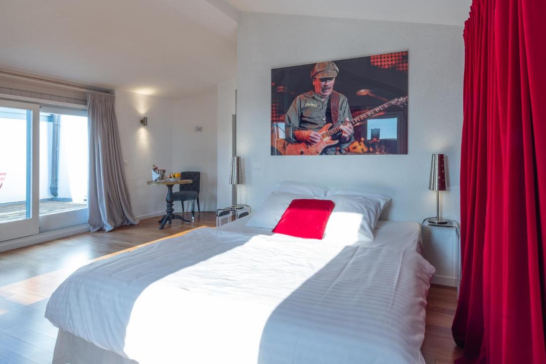 Photo of Others in Montreux