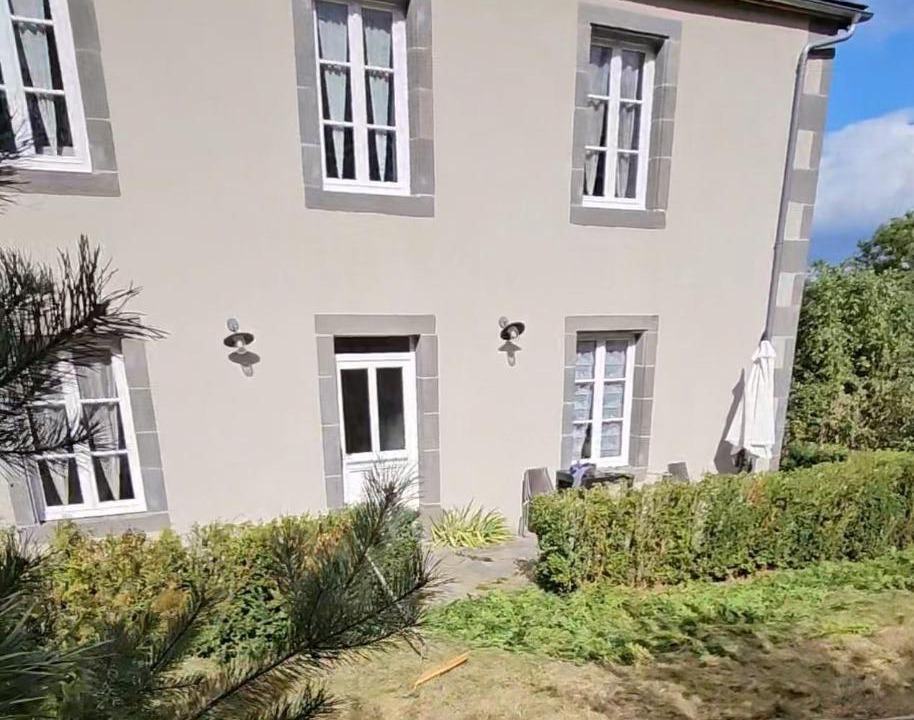 Photo of Buildings in Saint-Anastaise