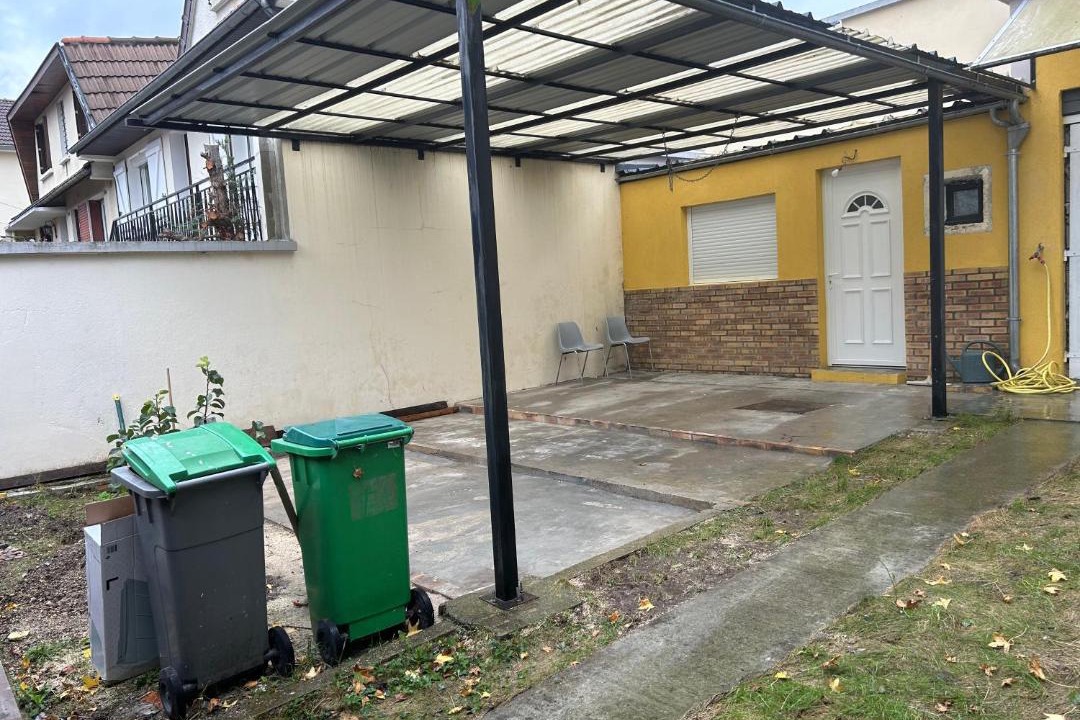 Photo of Buildings in Bondy