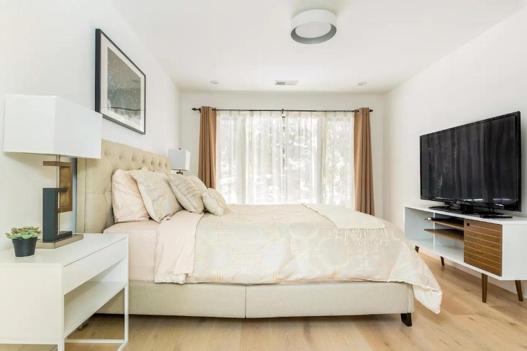 Photo of Bedroom in Forest Knolls