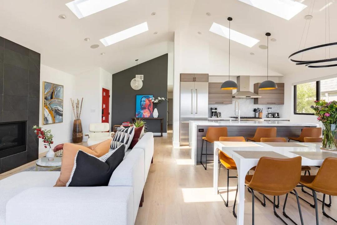 Photo of Others in Forest Knolls