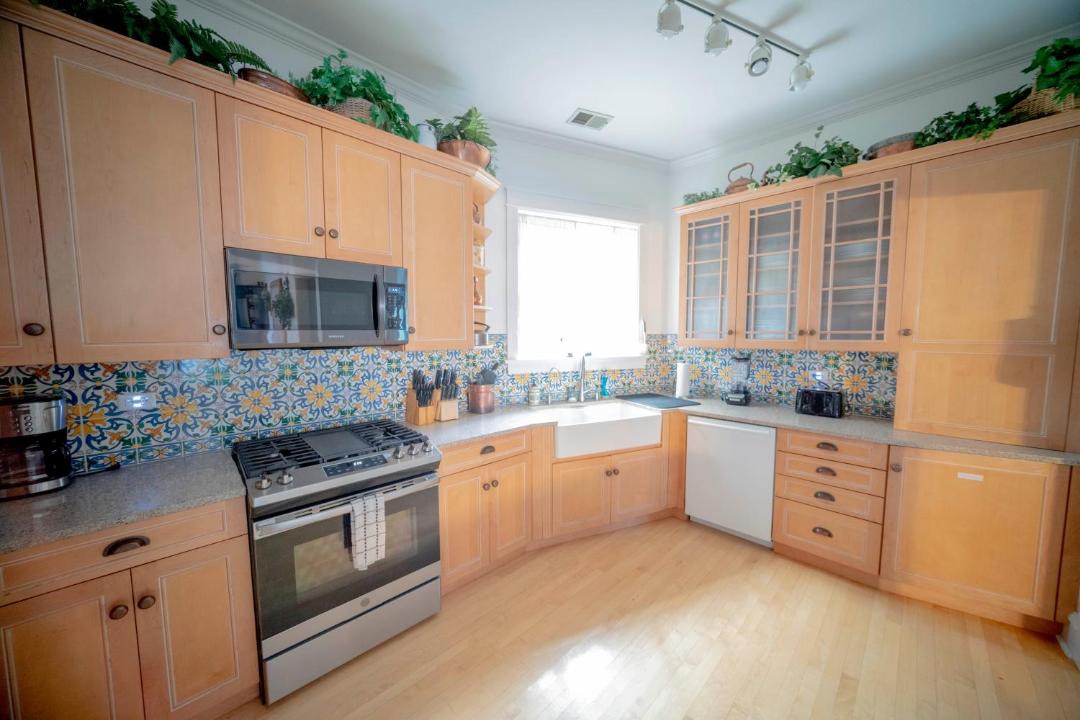 Photo of Kitchen in Lake View East
