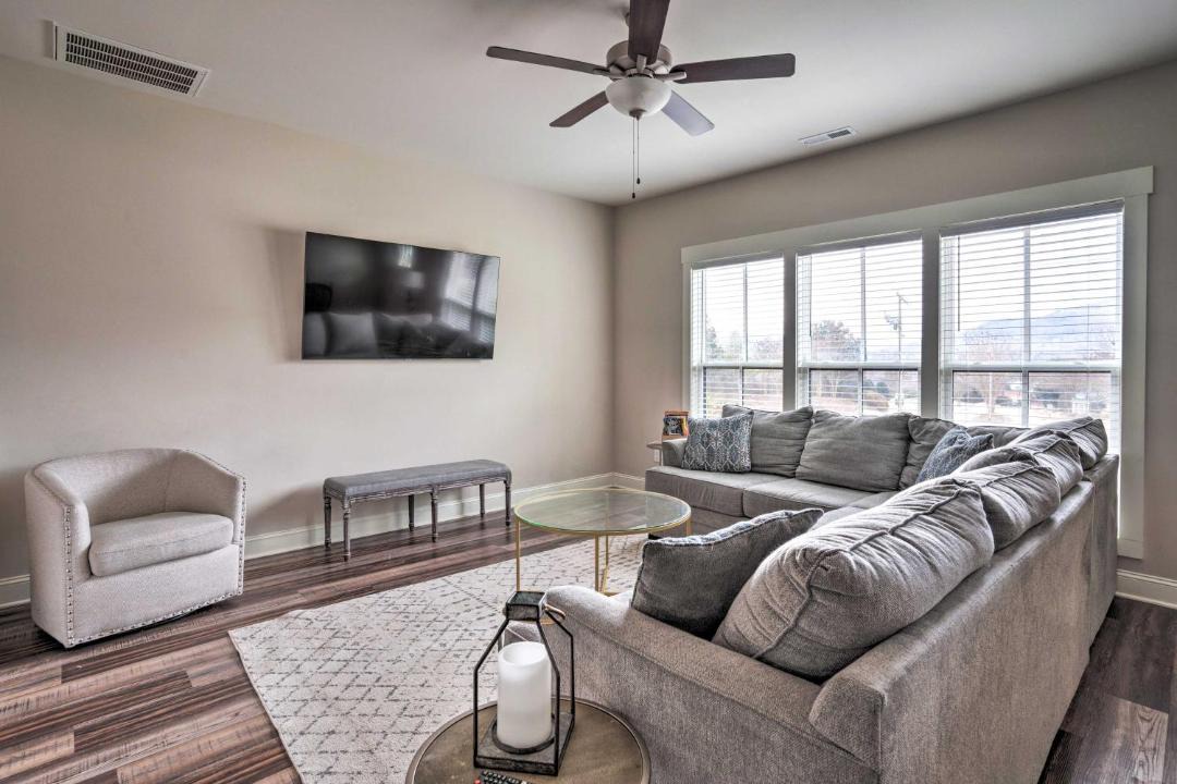 Photo of Livingroom in Lookout Valley Neighborhood Association