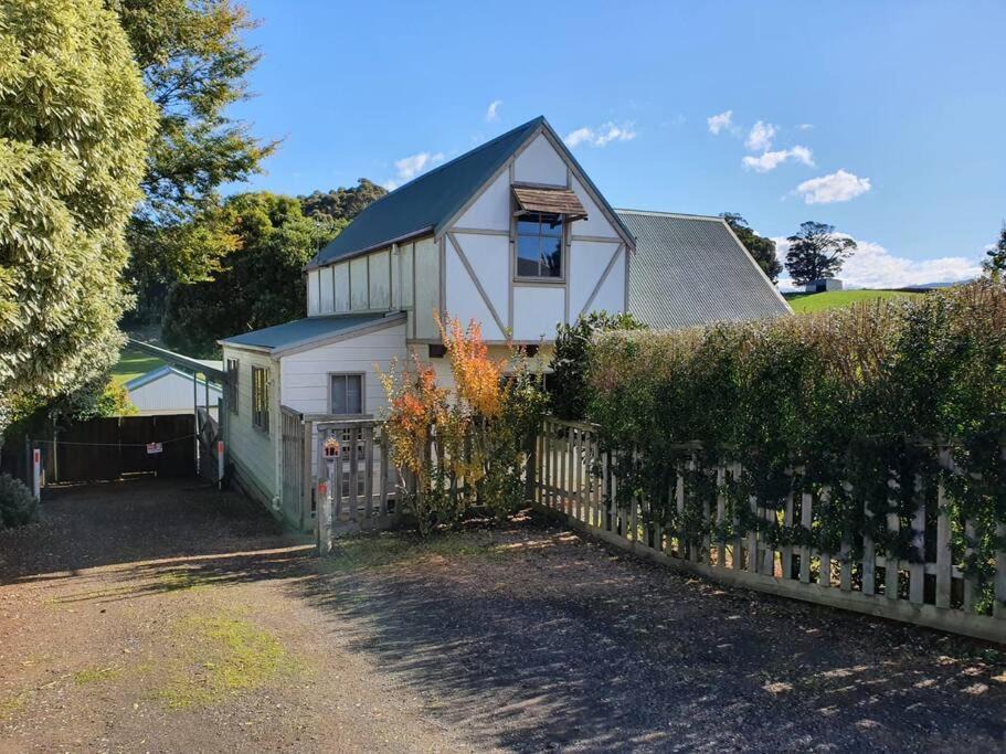 Photo of Buildings in Erica