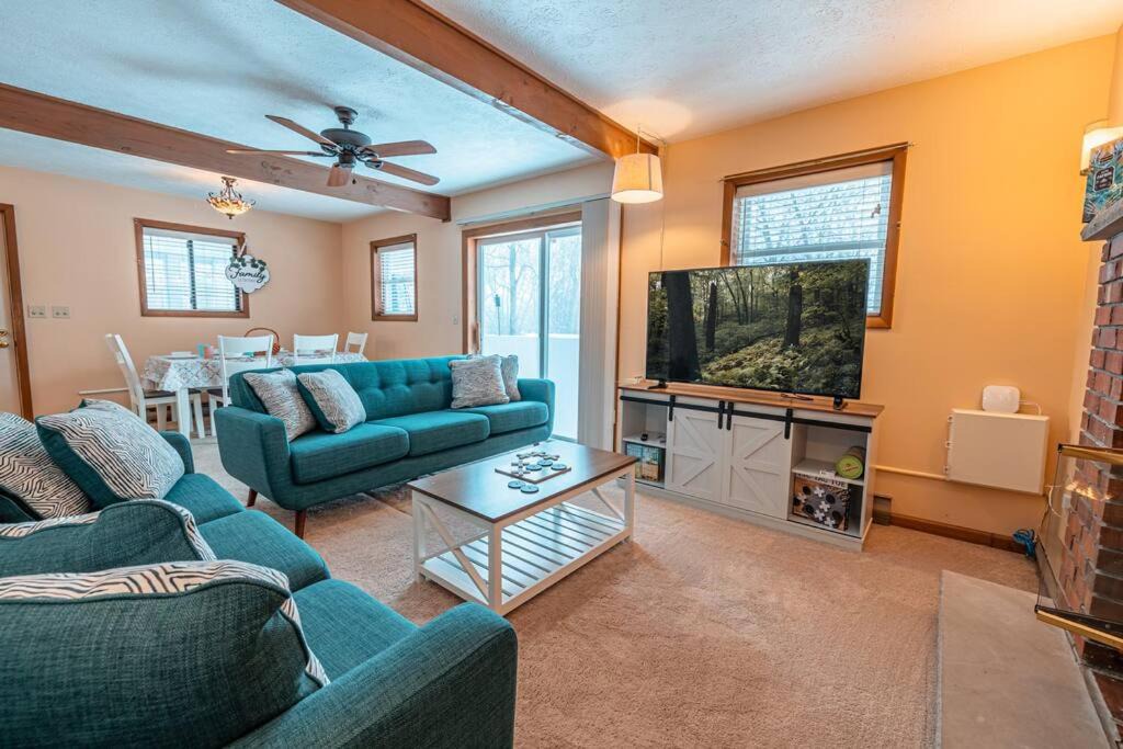 Photo of Others in Long Pond