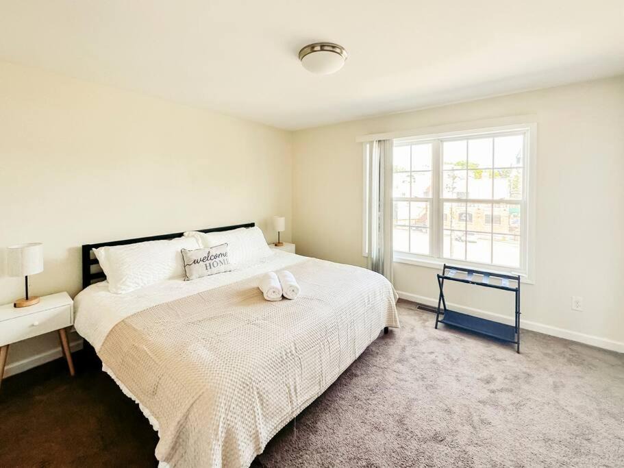 Photo of Bedroom in Stockade Historic District