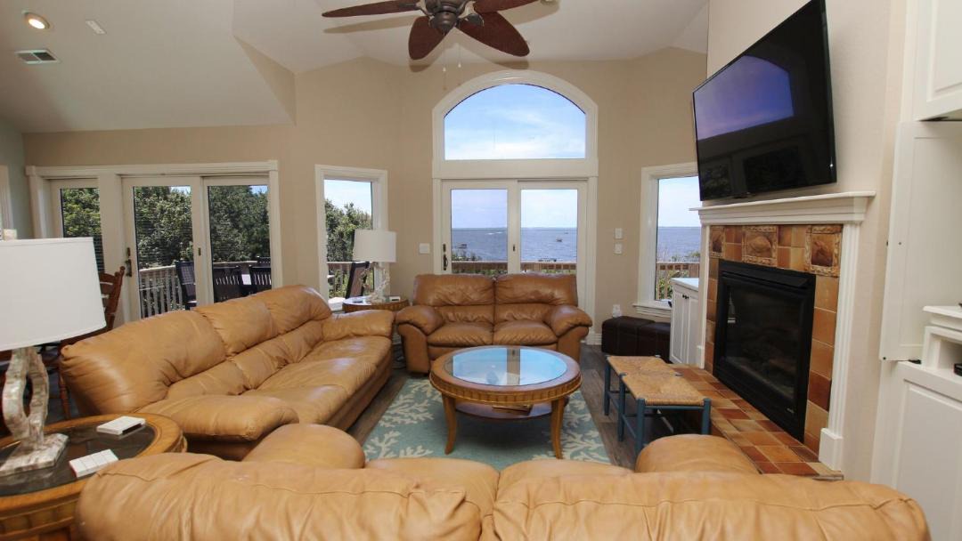 Photo of Livingroom in Monteray Shores