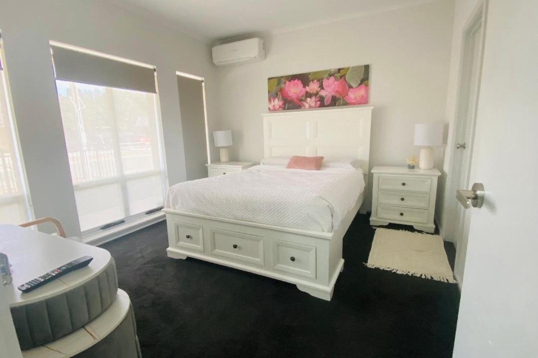 Photo of Others in Smithfield Plains