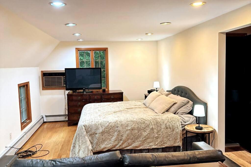 Photo of Others in Glen Head