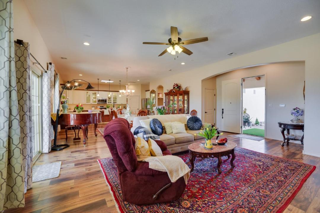Photo of Livingroom in Rio Rancho