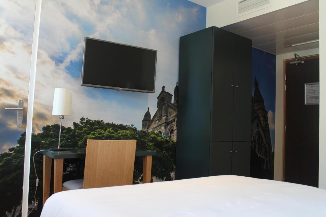 Photo of Bedroom in Quartier de la Salpetriere