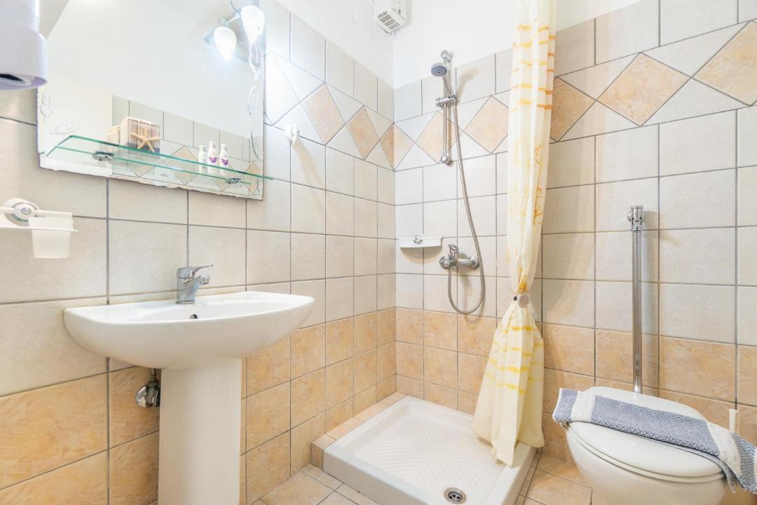 Photo of Others in Roda