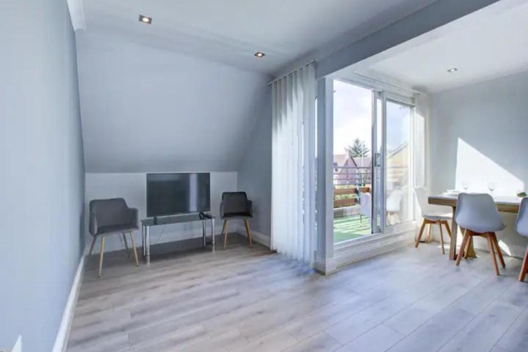 Photo of Others in Crays Hill