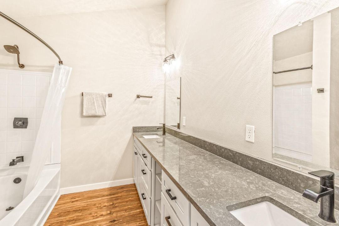 Photo of Others in Longbranch