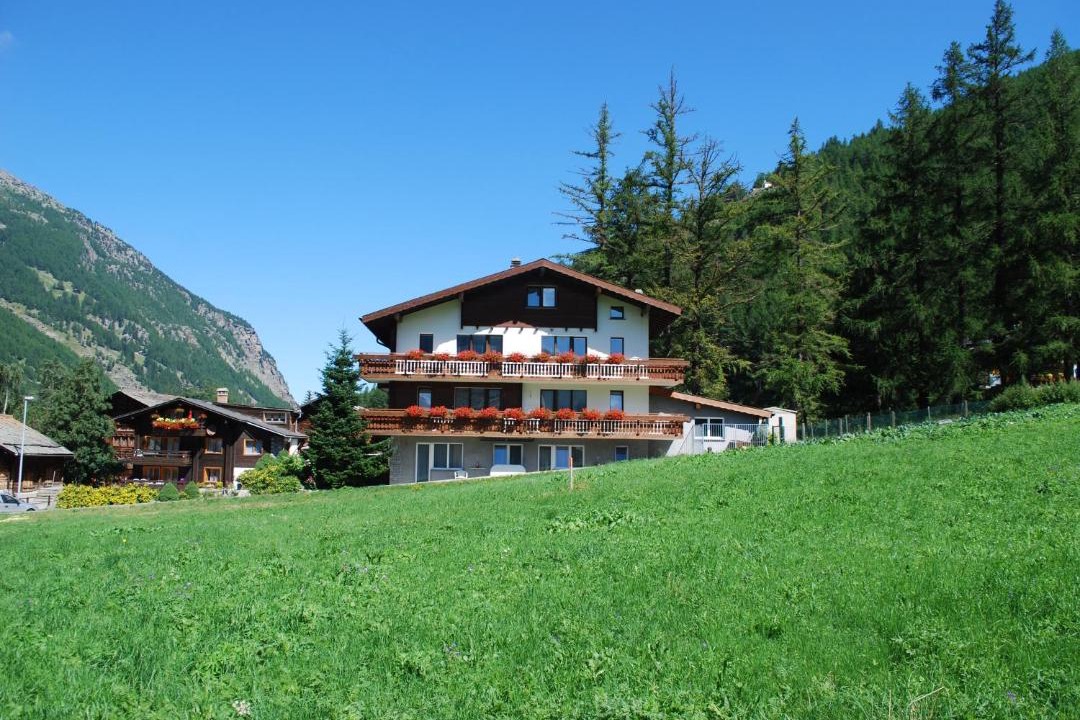 Photo of Buildings in Saas Grund